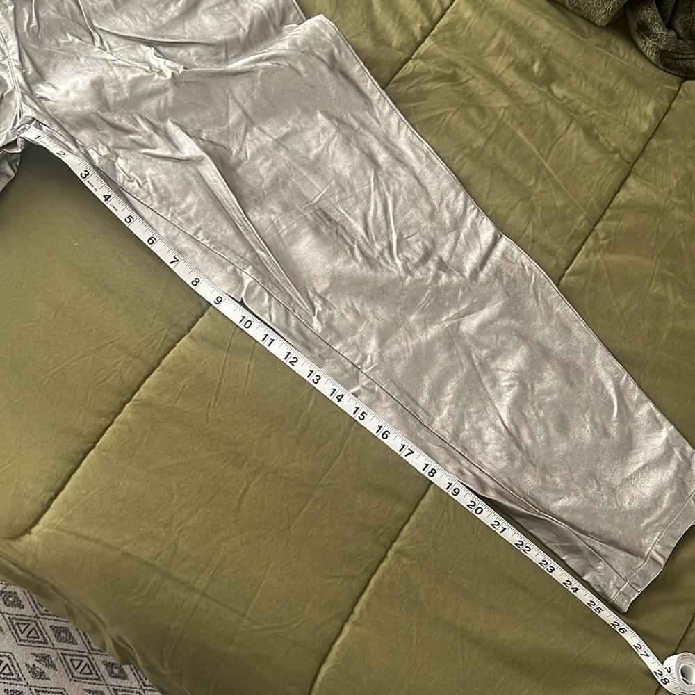 🤑WHO WHAT WEAR silver paper‎ bag pants - Picture 10 of 10